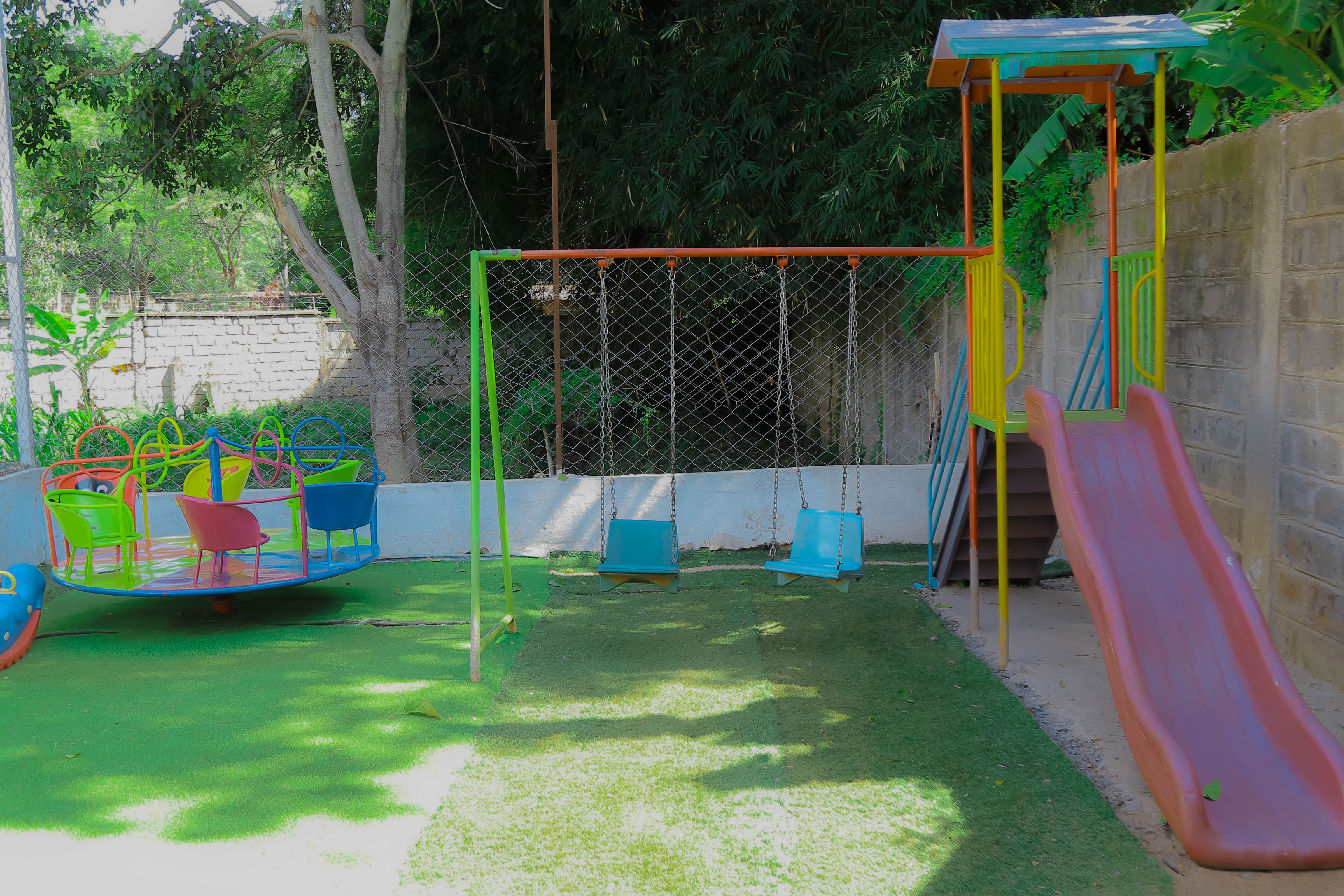 Mnara School