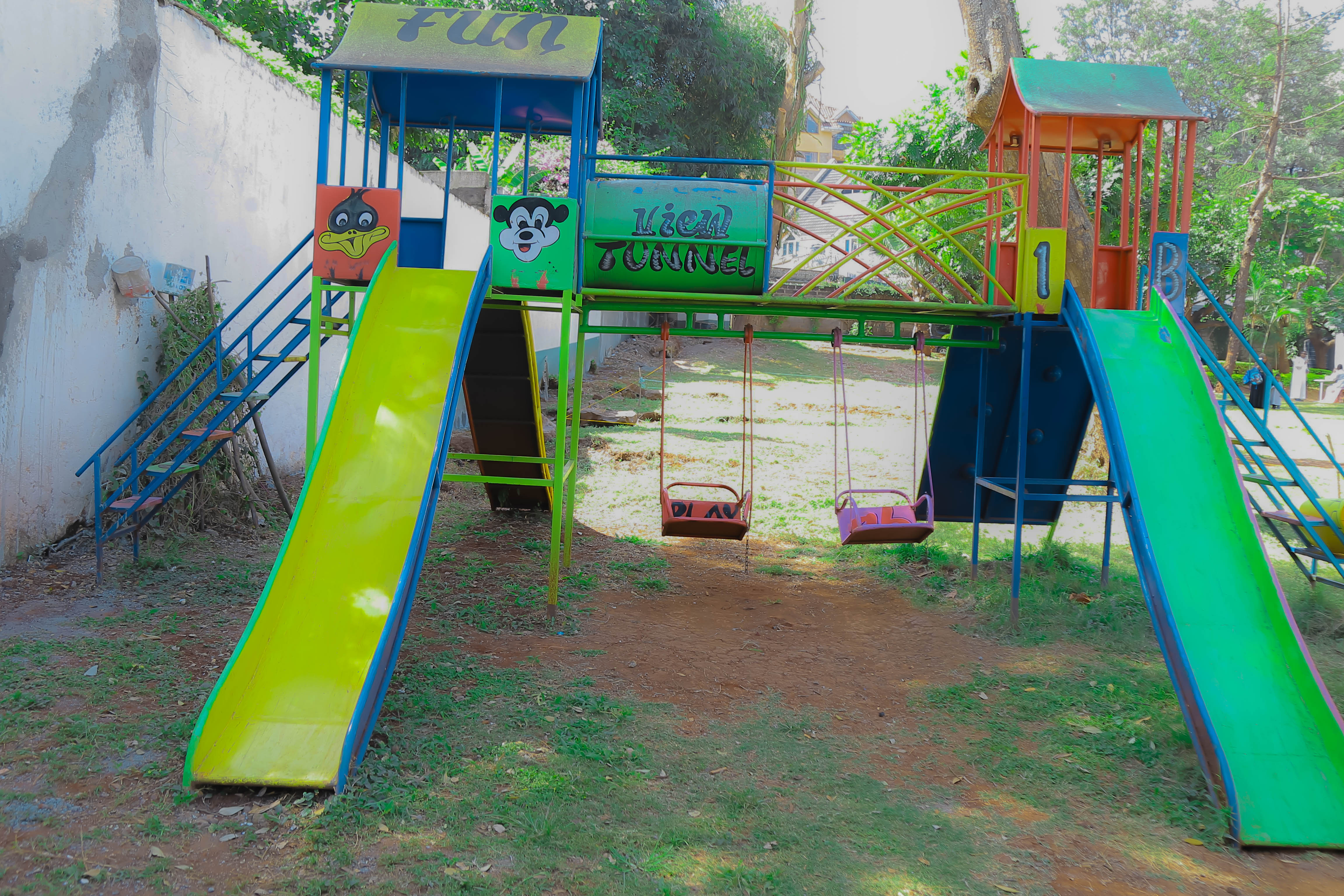 Mnara School